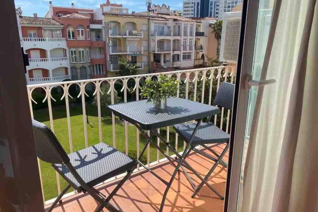 דירות אמפוריבראבה Apartamento Para 4 Personas A 200 M De La Playa. מראה חיצוני תמונה